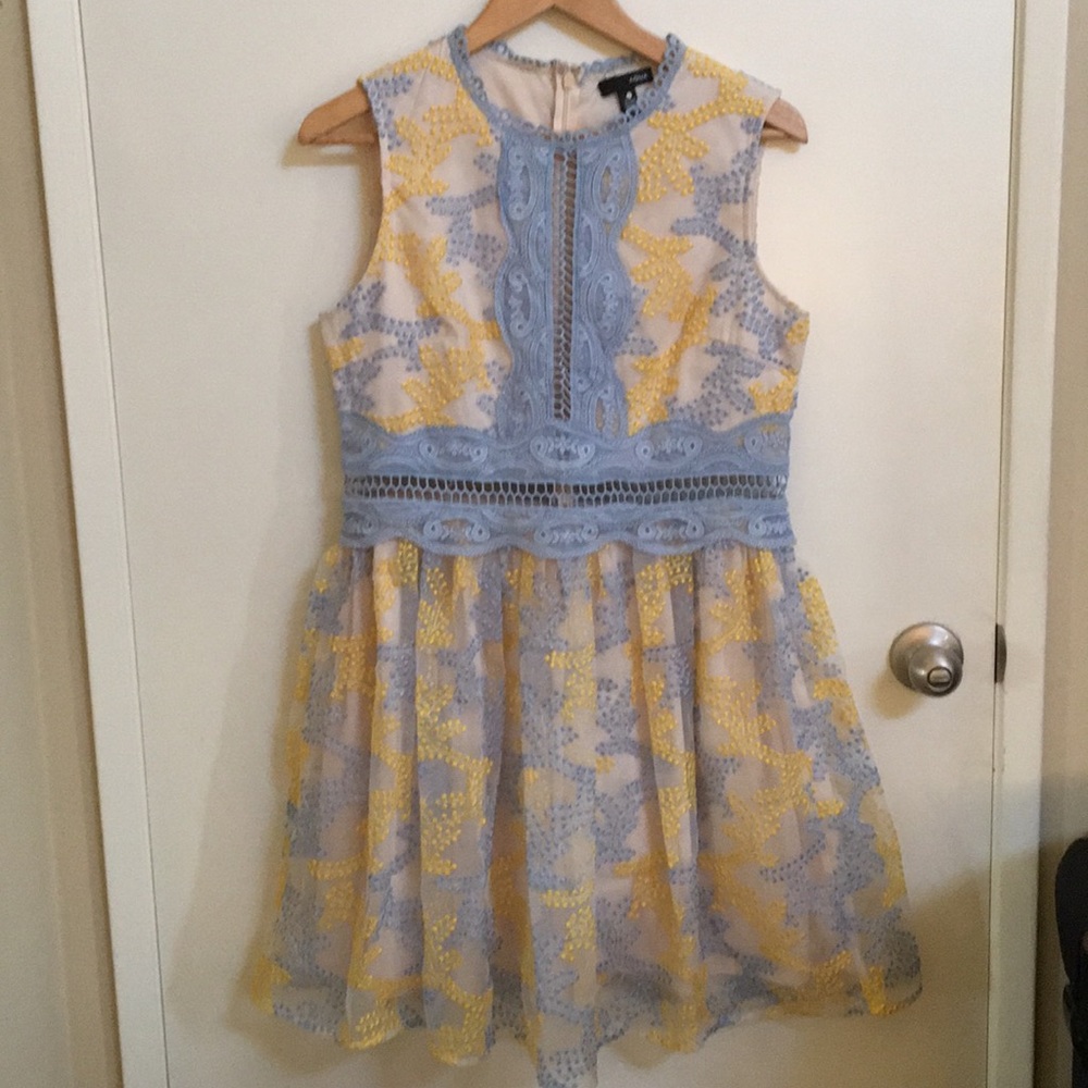 Bloomingdale’s Blue and yellow dress L